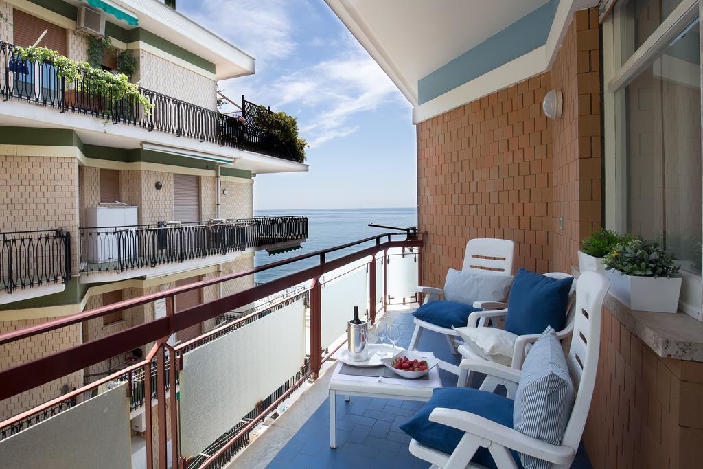 Angelina Apartments Amalfi Coast Maiori Exterior photo