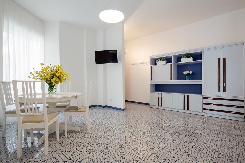 Angelina Apartments Amalfi Coast Maiori Exterior photo