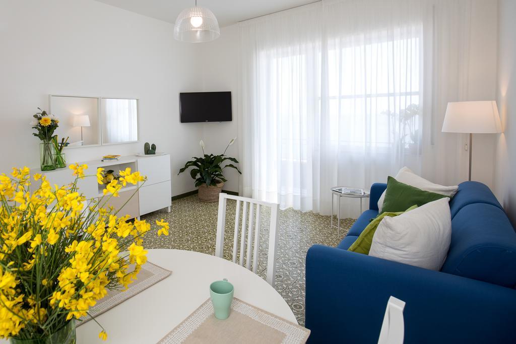 Angelina Apartments Amalfi Coast Maiori Exterior photo